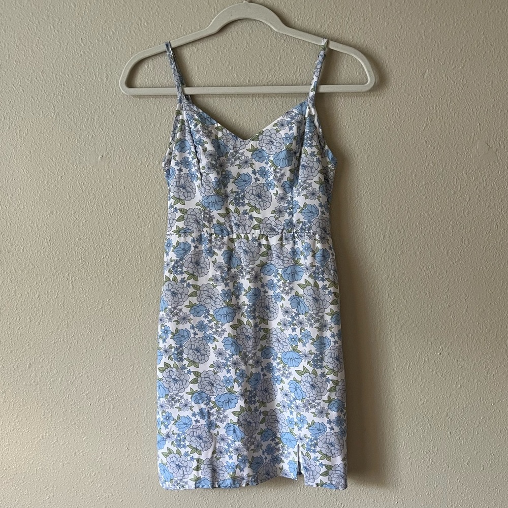 Blue and White Floral Dress Hollister Spring Summer Wardrobe Mini Dress Small